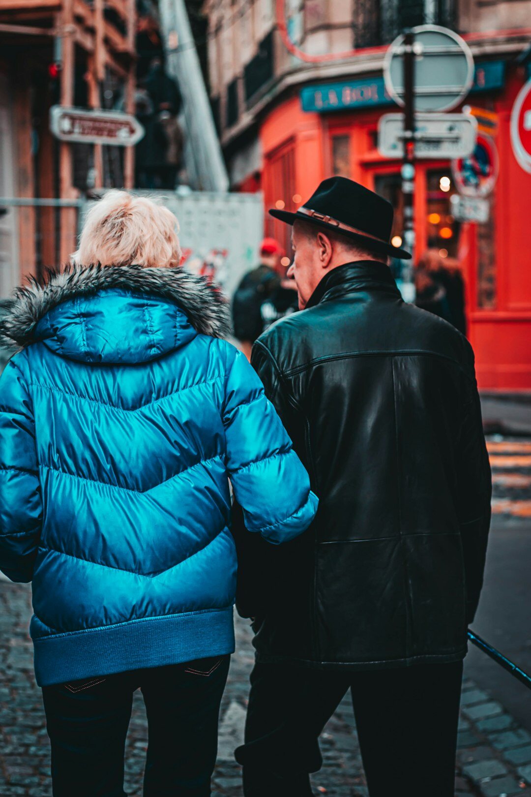 senior couple traveling comfortably